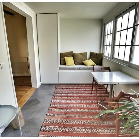 Charming Top Floor River View, Historic Center Lisbon